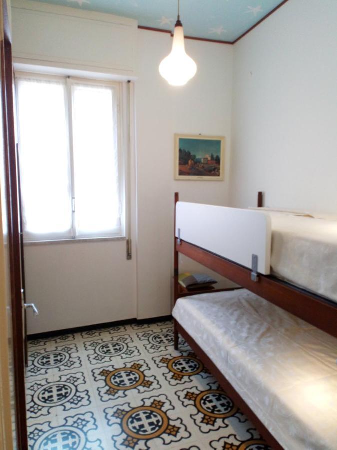 Casa Di Claude Con Posto Auto Lägenhet Finale Ligure Exteriör bild