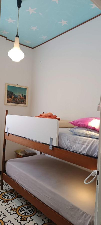 Casa Di Claude Con Posto Auto Lägenhet Finale Ligure Exteriör bild