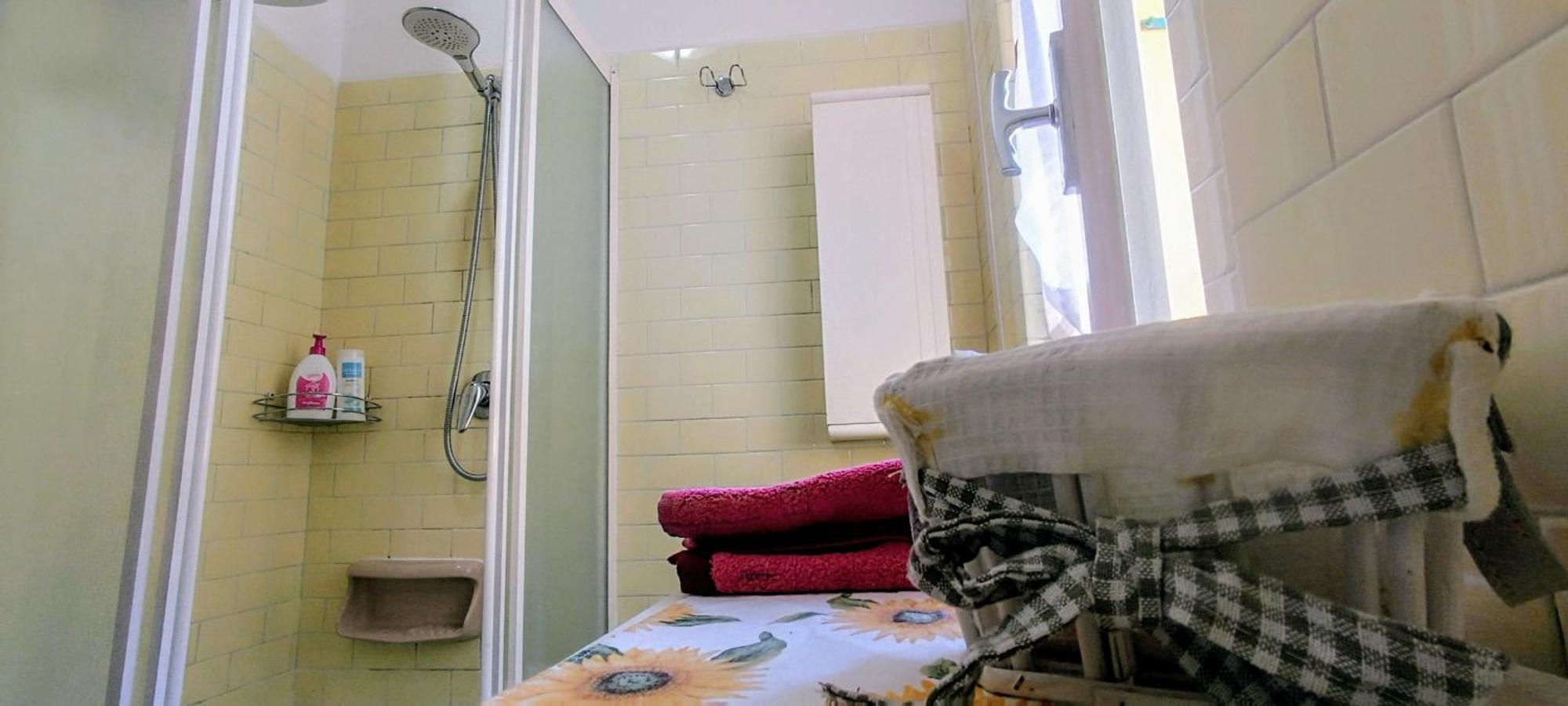 Casa Di Claude Con Posto Auto Lägenhet Finale Ligure Exteriör bild
