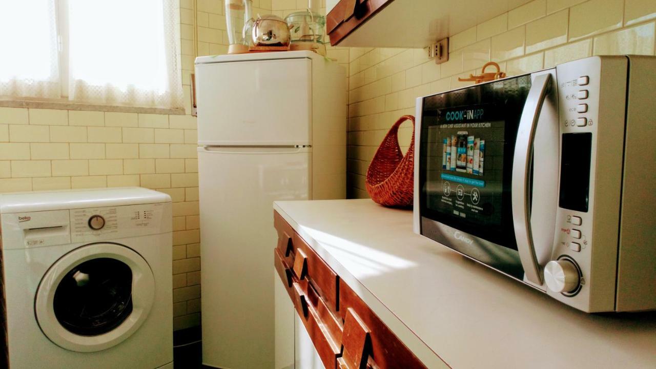 Casa Di Claude Con Posto Auto Lägenhet Finale Ligure Exteriör bild